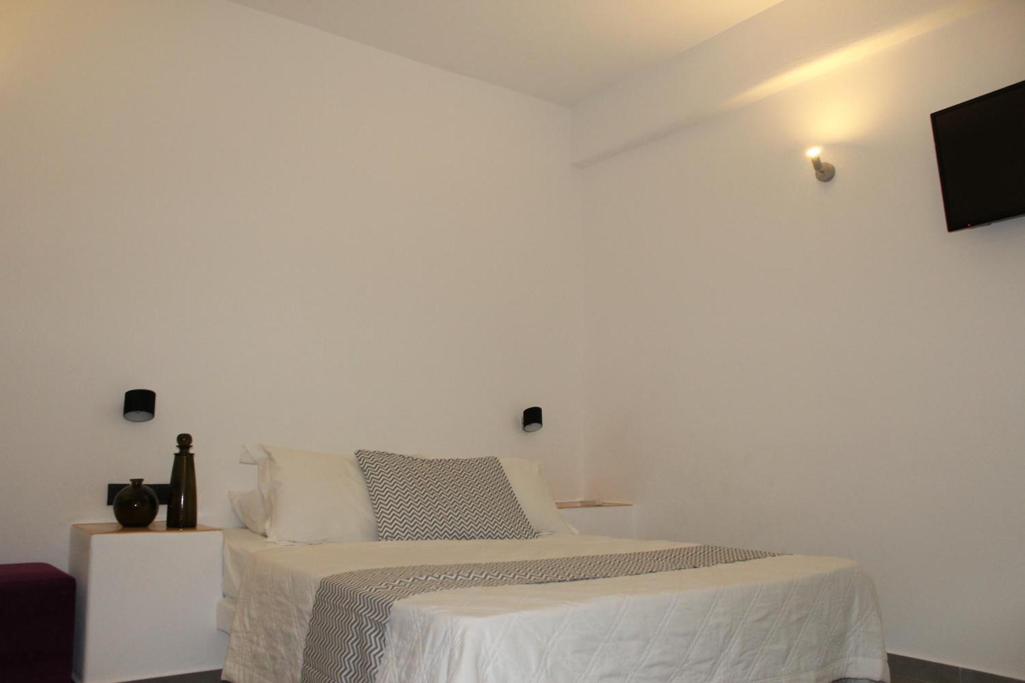 Perissa Centrale Rooms Exterior photo