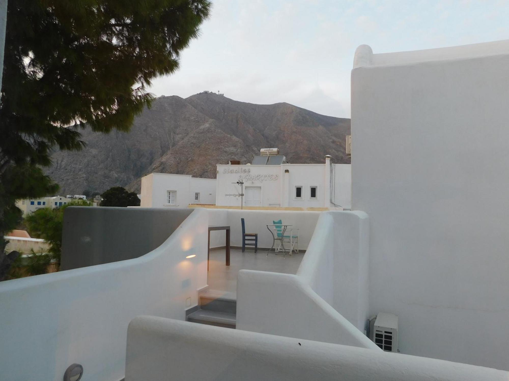 Perissa Centrale Rooms Exterior photo